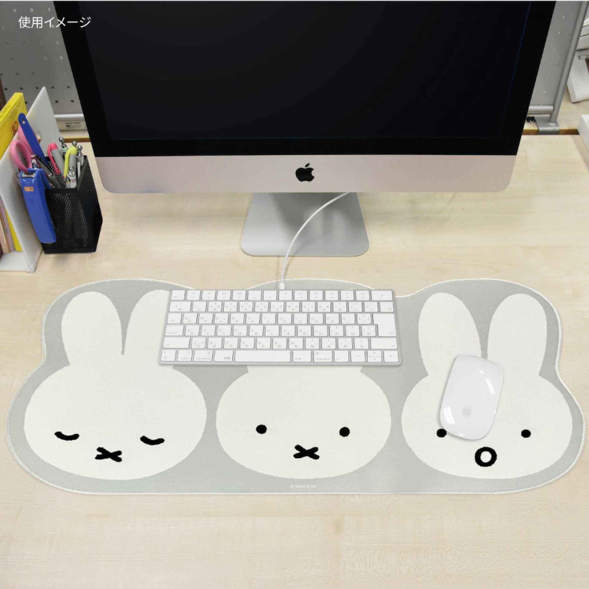 Gaming Keyboard Nearby - แผ่นรองเมาส์มิฟฟี่ญี่ปุ่น แผ่นรองโต๊ะคอมพิวเตอร์น่ารัก แผ่นรองคีย์บอร์ดสำนักงาน แผ่นรองโต๊ะนักเรียน แผ่นรองเมาส์เกมมิ่งขนาดใหญ่ลายอนิเมะคาวาอี้